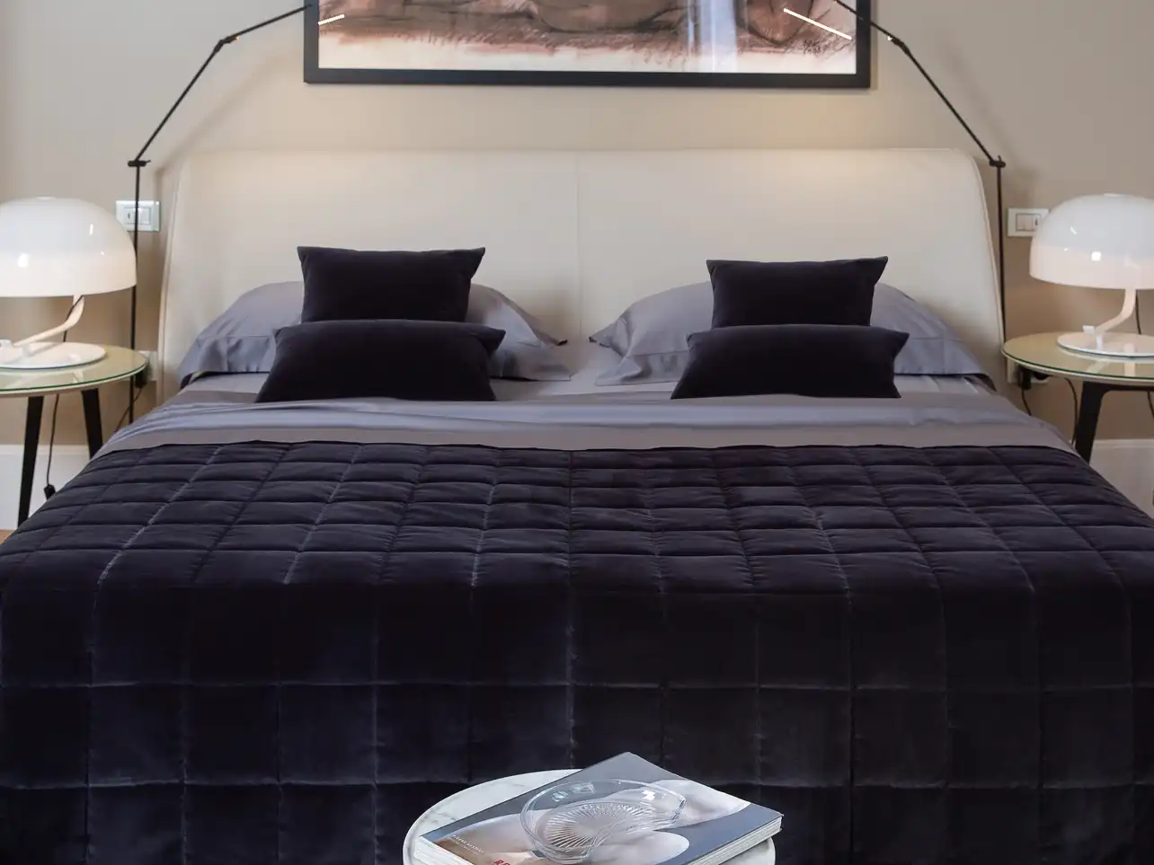 Letti in pelle come nuovi: il metodo express per una pulizia impeccabile